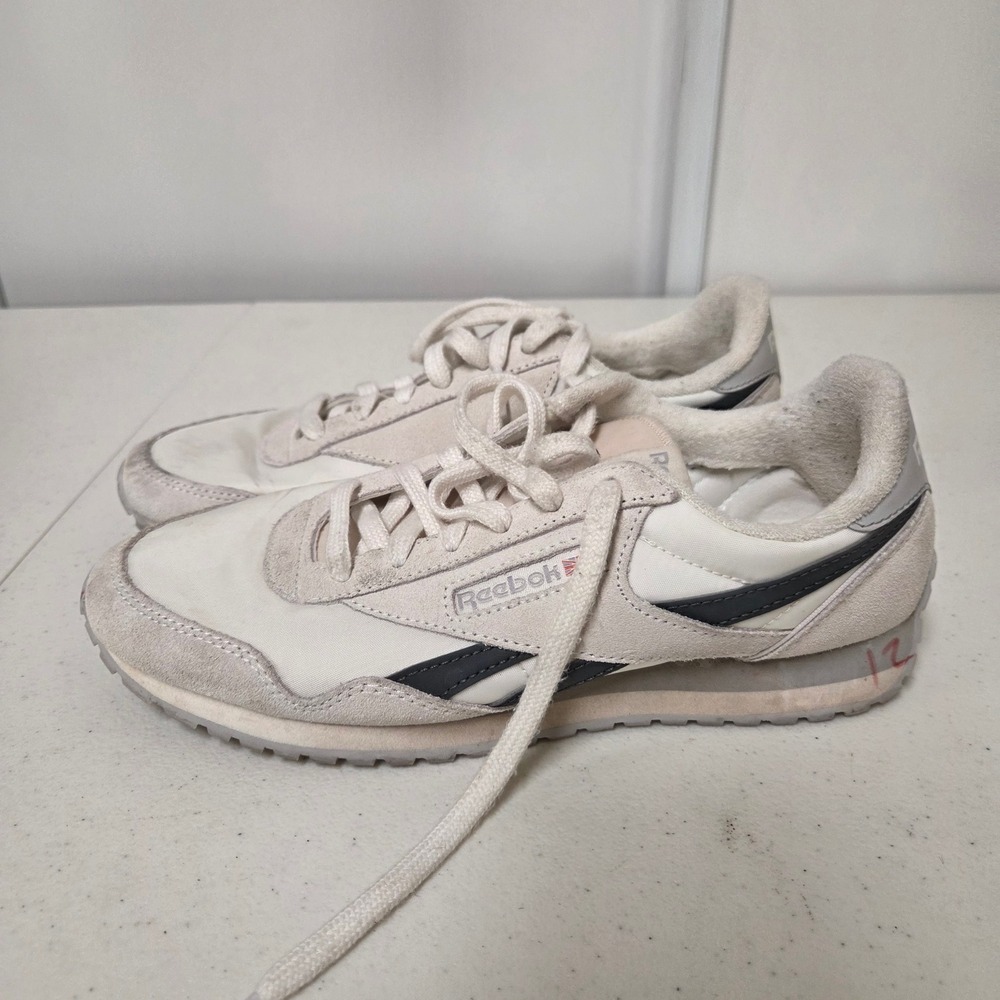 Reebok Classic Nylon Women 9 White Grey Navy Retro Running Sneakers Low Top